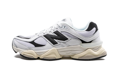 9060 White Black