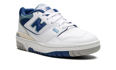 550 White Blue Groove